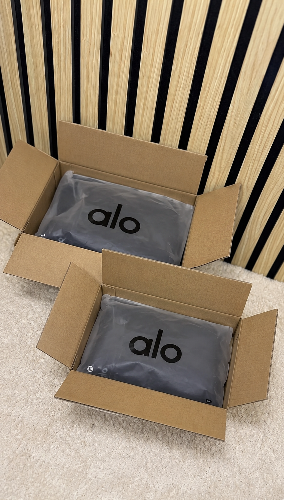 ‘ALO’ YOGA PANTS