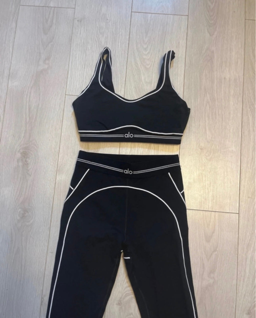 Black “ALO” Set